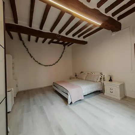 Apartmán La Sosta-appartamento A Pochi Passi Dalla Stazione *