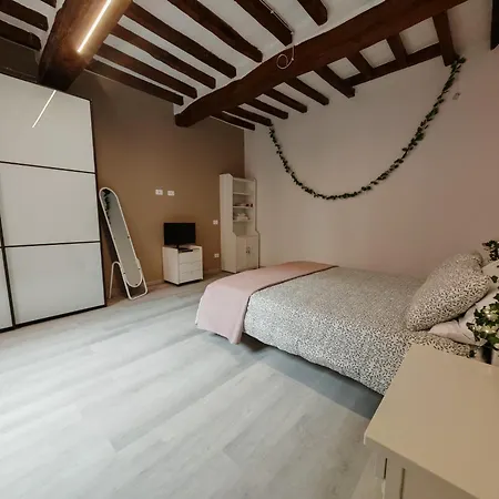 Apartmán La Sosta-appartamento A Pochi Passi Dalla Stazione Modena