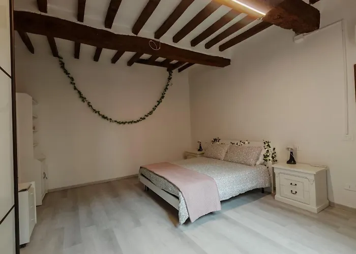 Apartment La Sosta-appartamento A Pochi Passi Dalla Stazione *